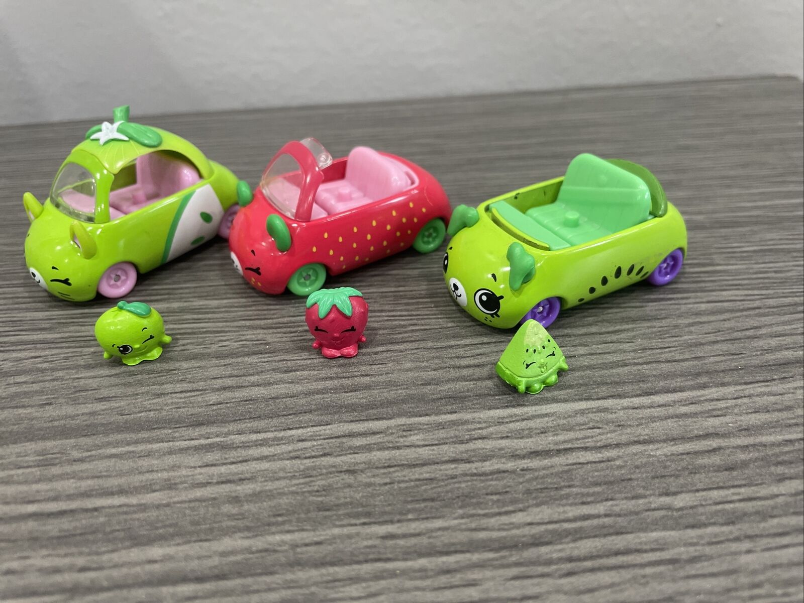 Shopkins Cutie Cars Strawberry Speedy Seeds Figure Pack 03 Moose Toys -  ToyWiz