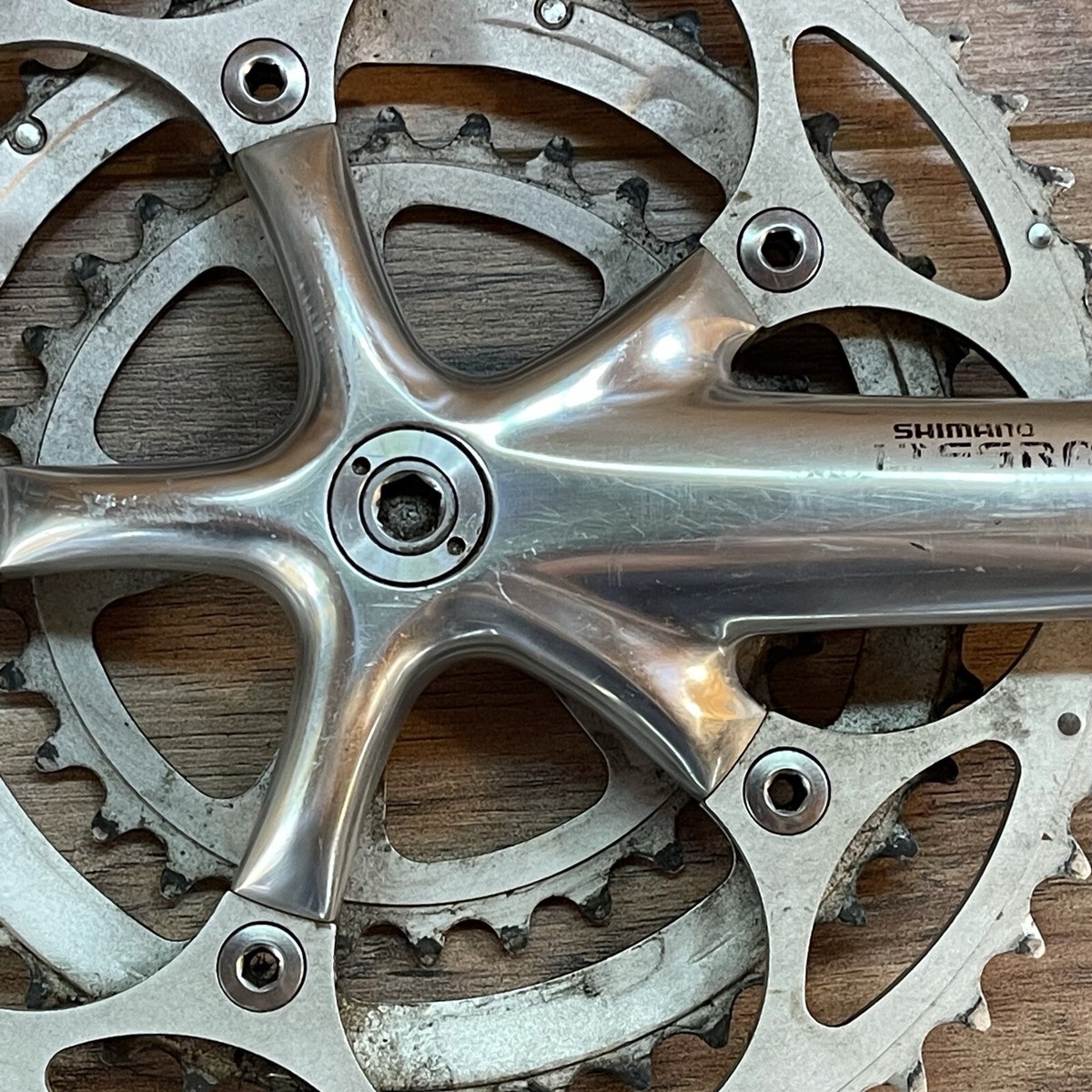 Shimano Ultegra FC-6500 6503 9 Speed Triple Crankset 172.5 Shimano Ultegra FC-6500 6503 9 Speed Triple Crankset 172.5