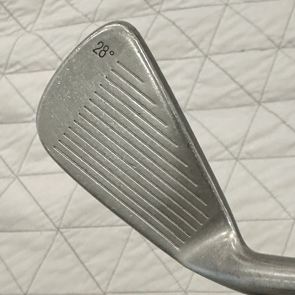 Tommy Armour 845S Silver Scot 5 Iron 28° G Force 2 Regular Graphite 38 1/4“ RH - Image 3 of 4