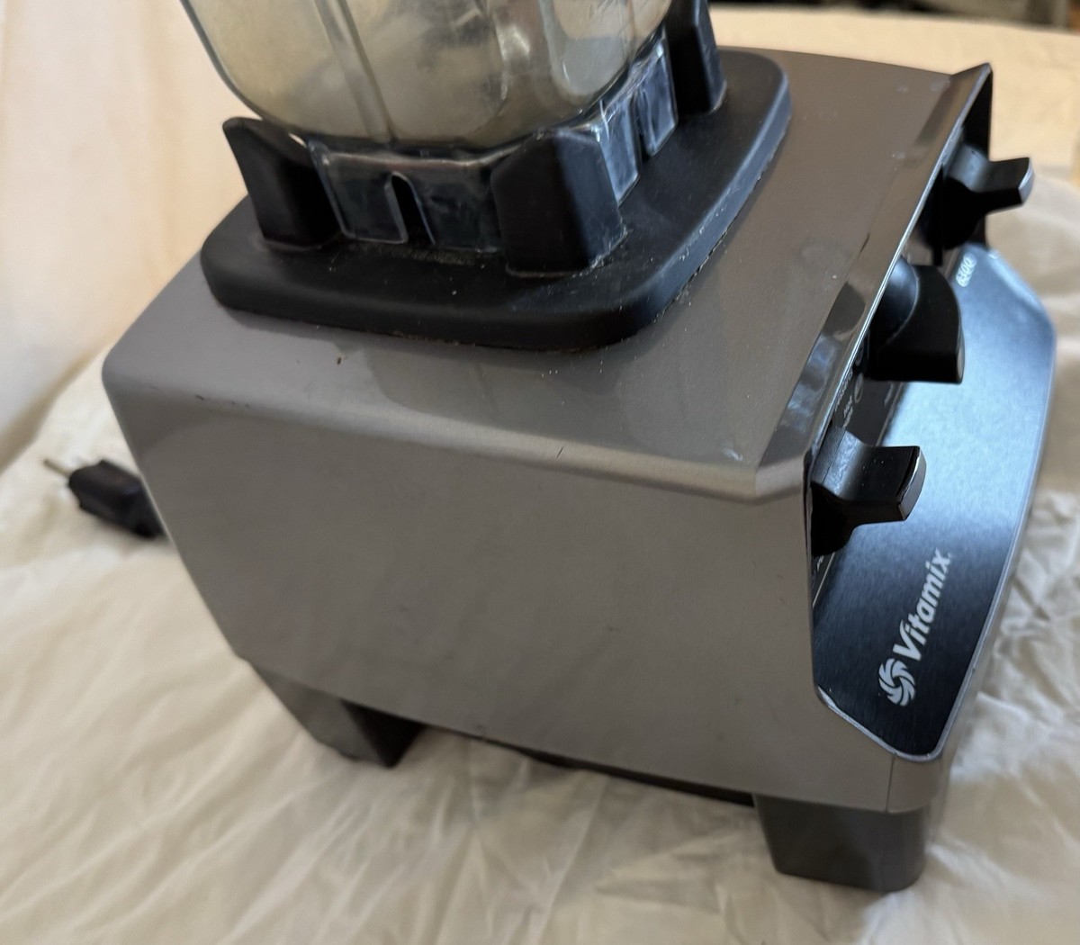 Vitamix 6300 Blender 32oz VM0102B Professional Grade TESTED WORKS