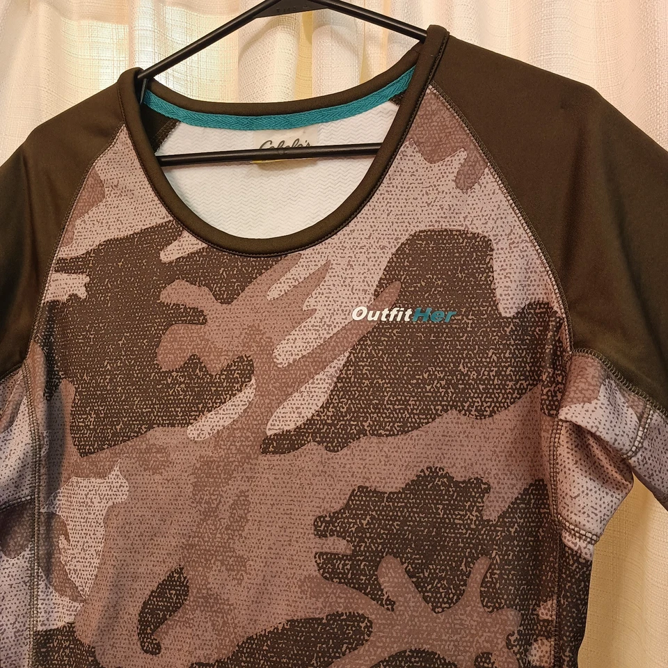 NWT Cabela's OutfitHer Camo Short Sleeve Top Size M - Image 2 of 4