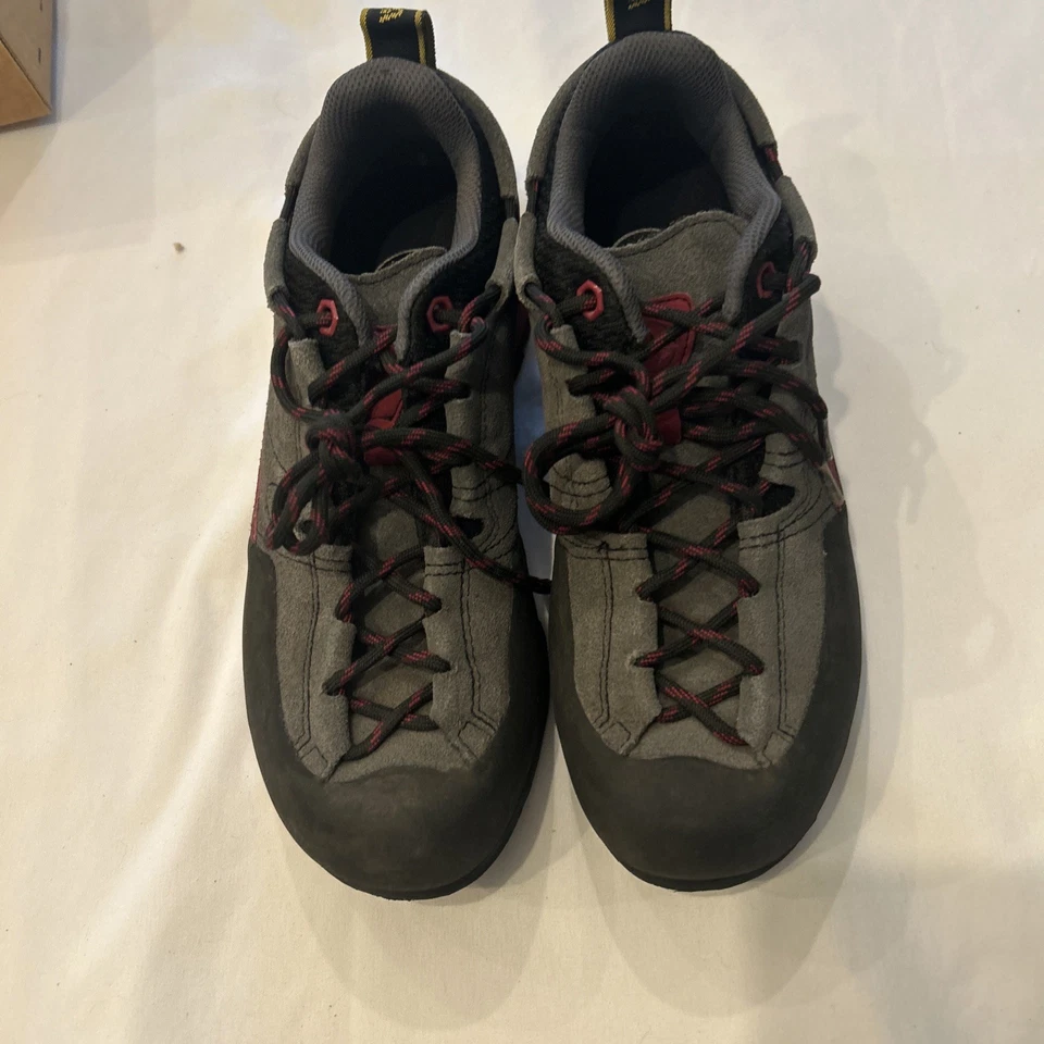 Zapato de aproximación para mujer La Sportiva Boulder X, talla US 9, EUR 40,5, carbono/remolacha Foto 3 de 4