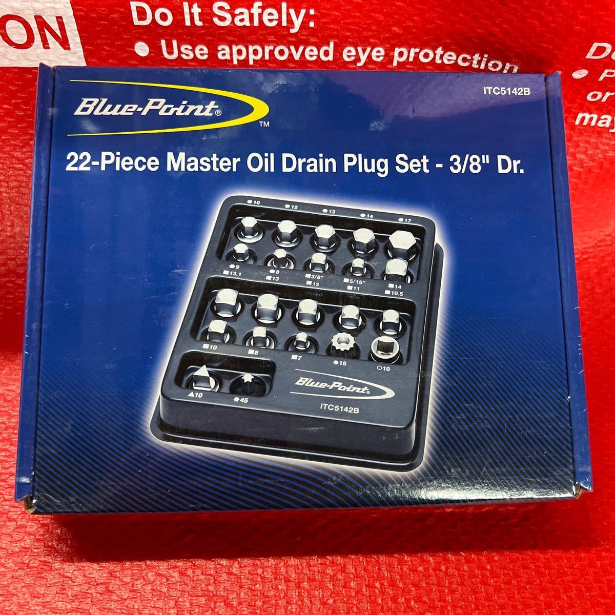 Blue Point ITC5142B 22-Piece 3/8 Drive Master Oil Drain Plug Blue Point ITC5142B 22-Piece 3/8 Drive Master Oil Drain Plug