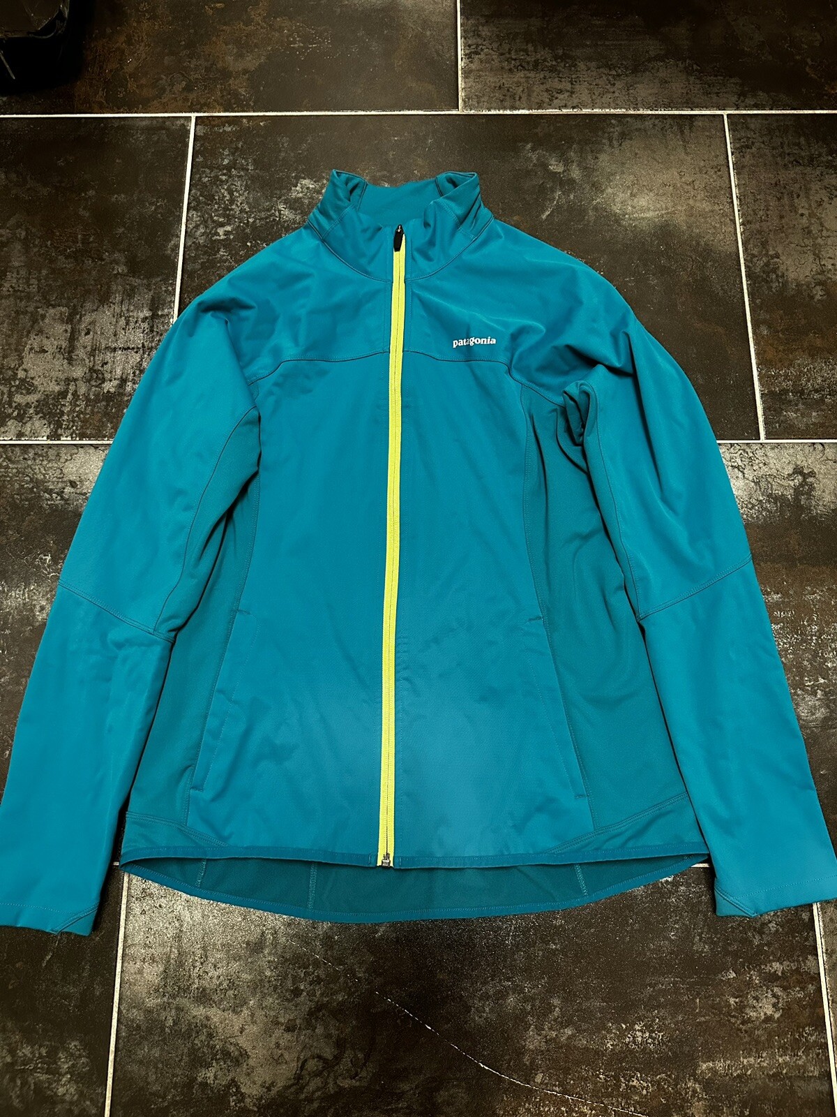 O7 Patagonia Womens Wind Shield SoftShell Jacket … - image 1