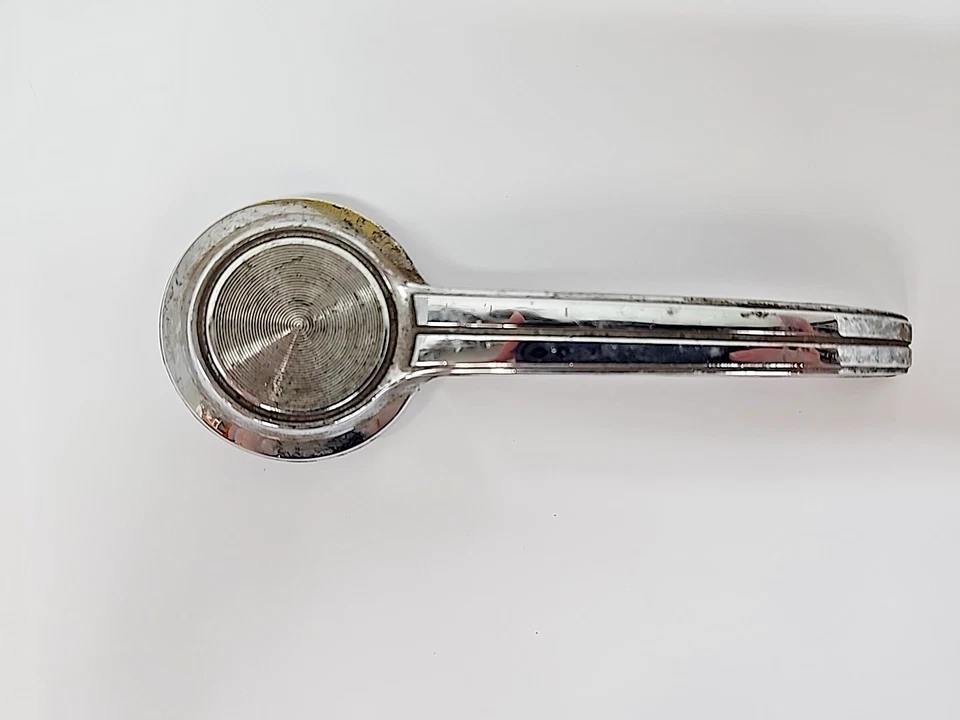 OEM GM Interior Door Handle Set 5719472 1965-1967 Chevy/Buick/Pontiac/Olds (663) - Image 2 of 4