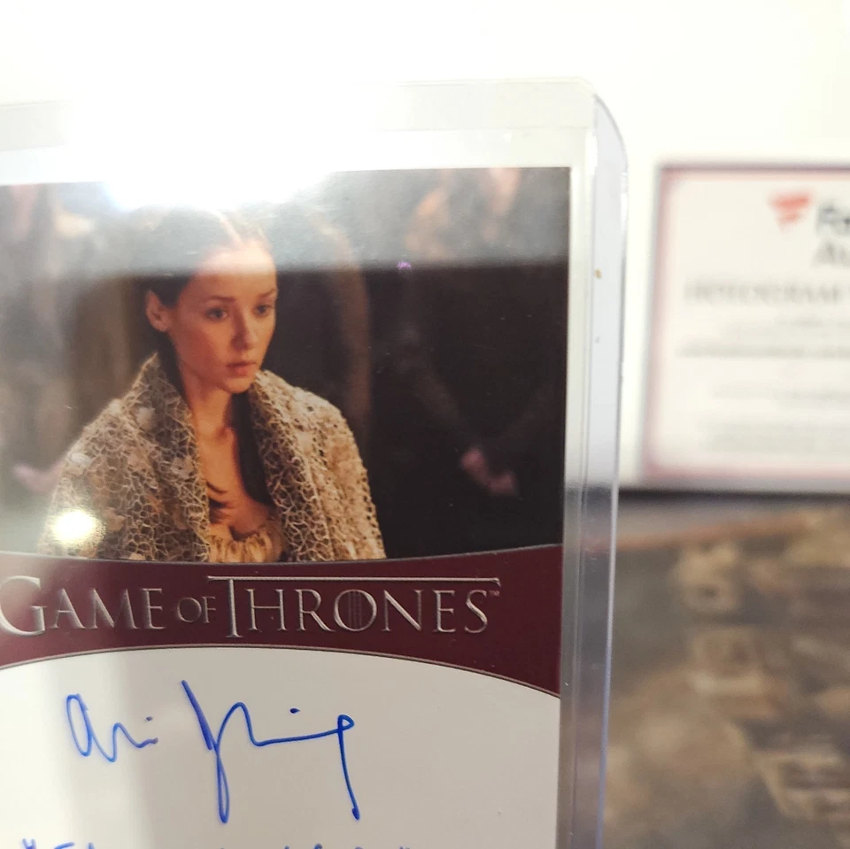 Game of Thrones Iron Anniversary S2 INSCRIPTION Autograph Alexandra Dowling  - Image 3 of 4