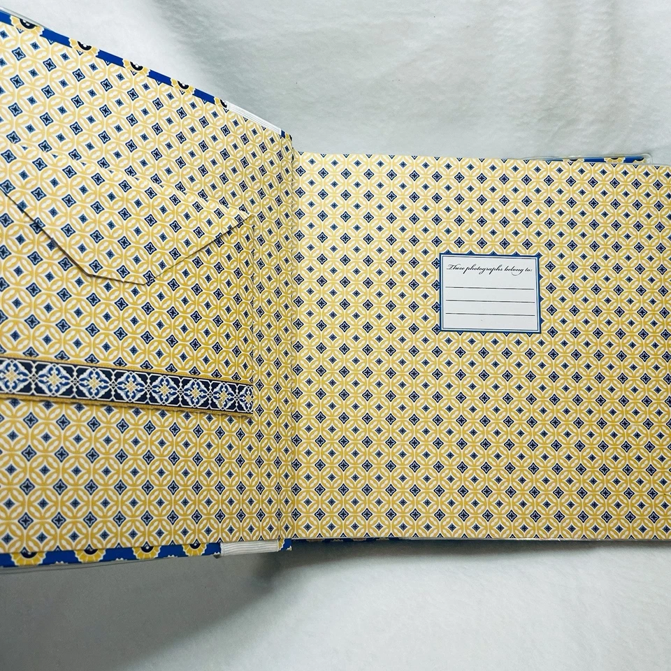 Vera Bradley Lot Of 2 Double Sided Picture Frames 4X6 And Photo Album Holds 200+ - Image 4 of 4