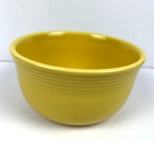 Fiesta Ware by Homer Laughlin  28 oz Gusto Soup Bowl Sunflower Yellow USA