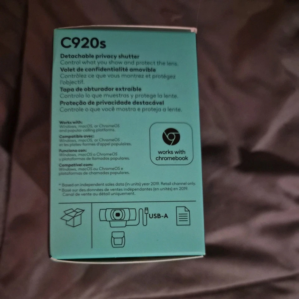 Logitech - C920s Pro 1080 Webcam with Privacy Shutter - Black - Image 2 of 4