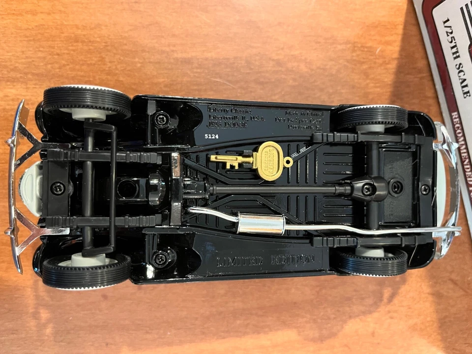 Eastwood Series II 1936 Dodge Convertible Sedan Die Cast Locking Bank #264000 - Image 2 of 4