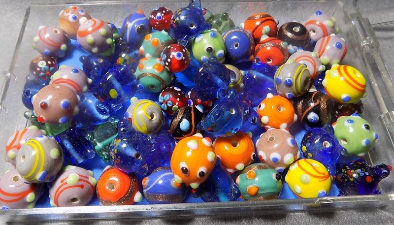 GREAT DEAL FOR JEWELRY MAKERS: 13 PACKAGES OF  ASSORTED BEADS #5