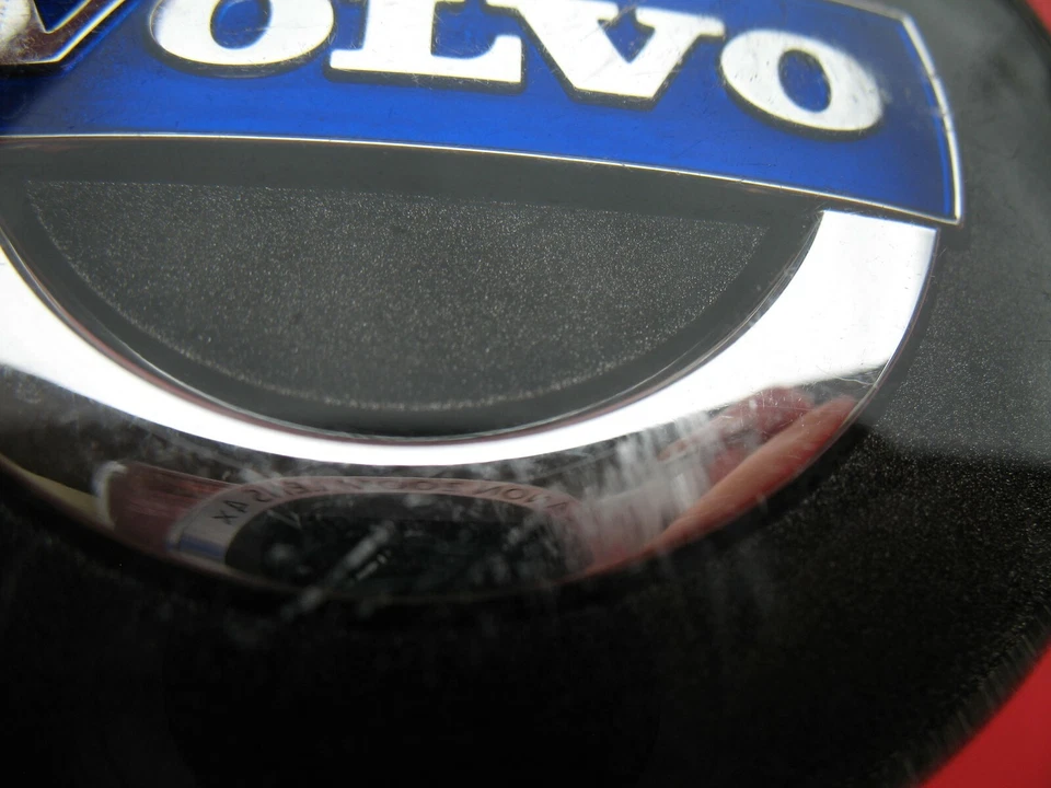 VOLVO XC90 XC60 V60 C30 S60 (1) WHEEL RIM HUB CAP HUBCAP CENTER COVER PLUG #7261 - Image 2 of 3