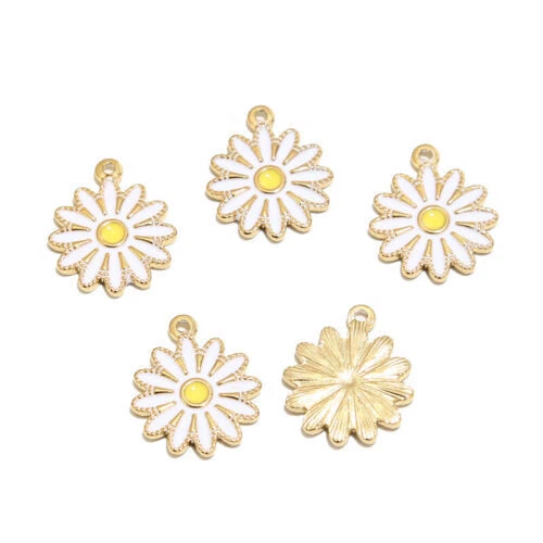 Amuletos de la fabricación de joyas de oro blanco