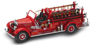 MACK  Type 75 BX   1935 Feuerwehr, rot   1:24  Yat Ming - Bild 1 von 4