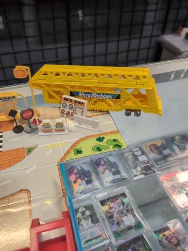 Vintage Micro Machines City Service Center Playset Carrying Case 1987 LOT BUNDLE - Picture 18 of 22