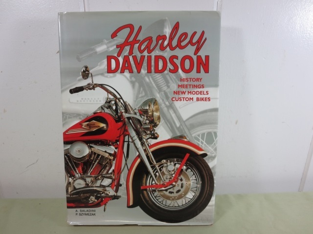 Book HARLEY DAVIDSON History New Models Custom Bikes 