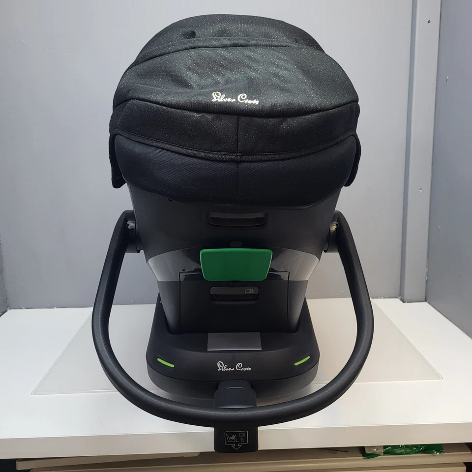 Silver Cross Dream I-Size Babyschale & I-Size Base Constellation schwarz - Bild 4 von 4