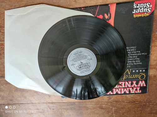 Tammy Wynette Queen of Country Music Vinyl LP - Picture 7 of 7