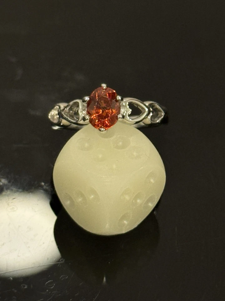 Anillo corazón granate espesartita talla 6 chapado en rodio solitario de 6 puntas Foto 3 de 4