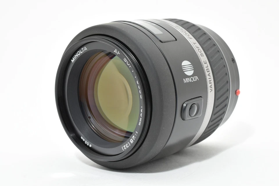 [Mint] Minolta AF Soft Focus 100mm F/2.8 Lens - Image 2 of 4