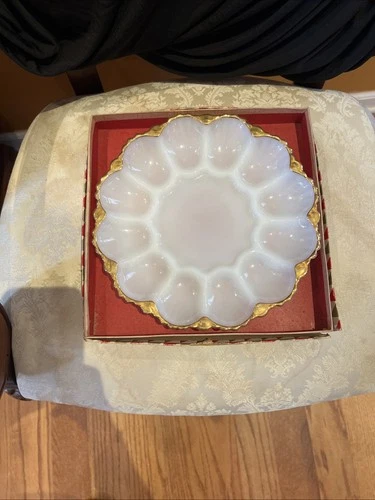 Anchor Hocking 1950s Fire King Milk Glass Deviled Egg Plate 22K Gold Trim w/Box