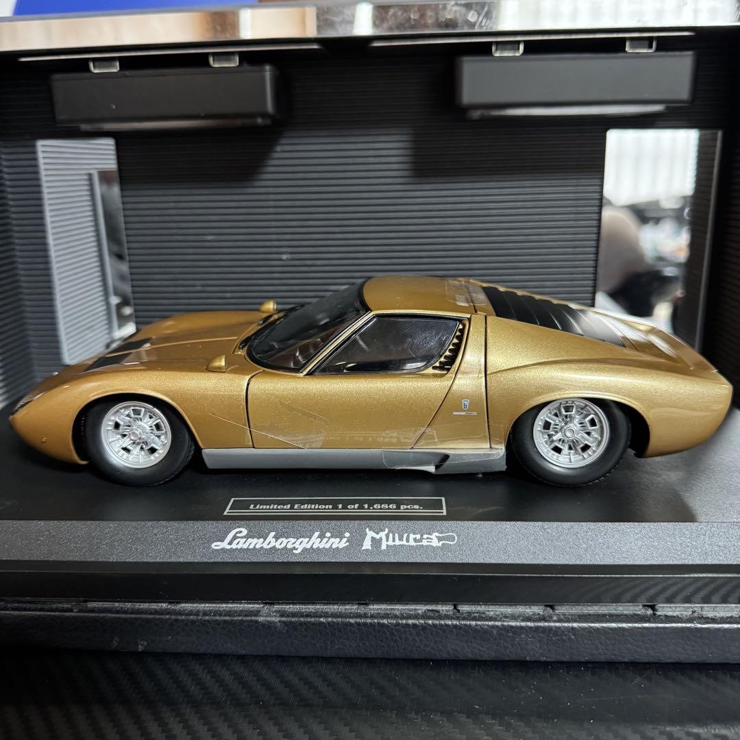 Lamborghini Miura 1/18ゴールド Kyosho Kyosho 1:18 Lamborghini Miura SV in Yellow with Gold Accents