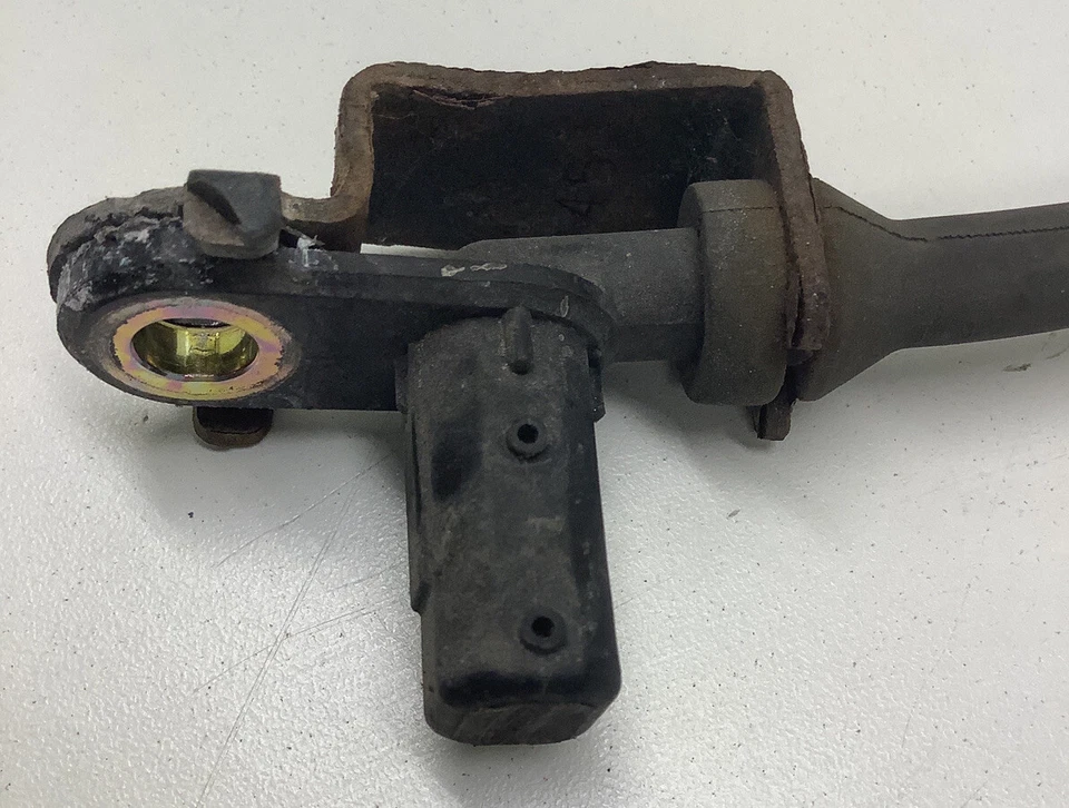 Sensor de velocidad de rueda ABS lado del pasajero delantero derecho Nissan 350Z 2003-2008 OEM Foto 3 de 4