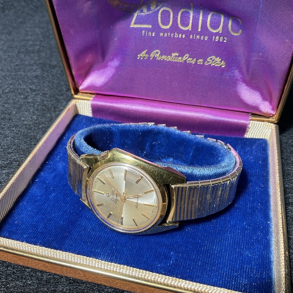ヴィンテージオリエンタルデコ Collectors Rare Vintage ZODIAC WATCH Olympos No Date Automatic