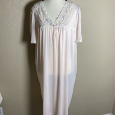 Fundamentals Vintage Pink Nylon Nightgown 1X Floral Lace Trim Short Sleeve Midi