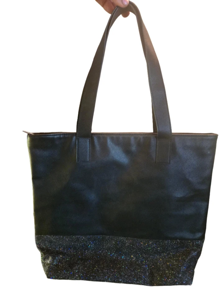 Bolso de Mano Jimmy Choo Parfums Negro Brillo Grande Fin de Semana Usado en Excelente Condición Foto 2 de 4