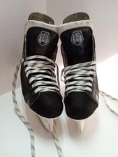CCM 3500 ice skates size 5