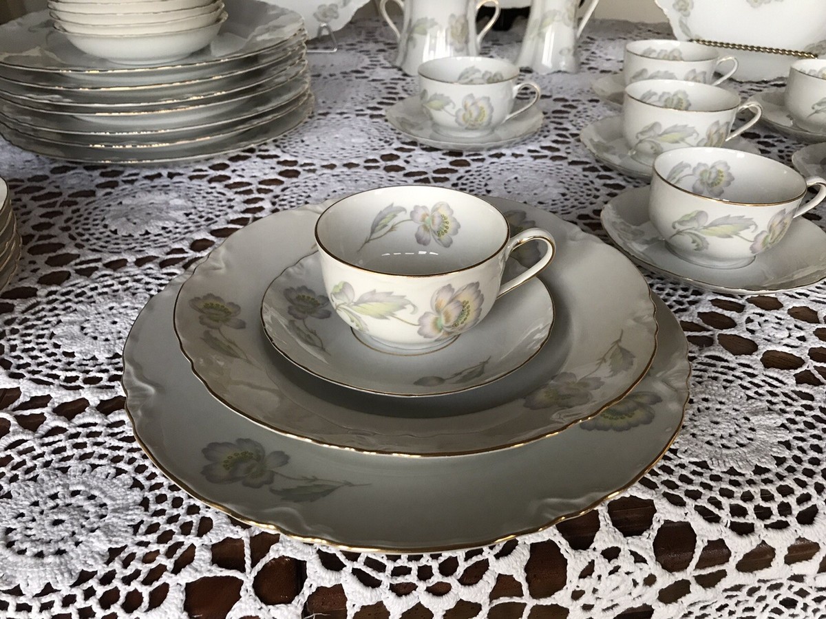 THOMAS GERMANY (1925 ) ROSENTHAL DINNERWARE SET- pattern 7117
