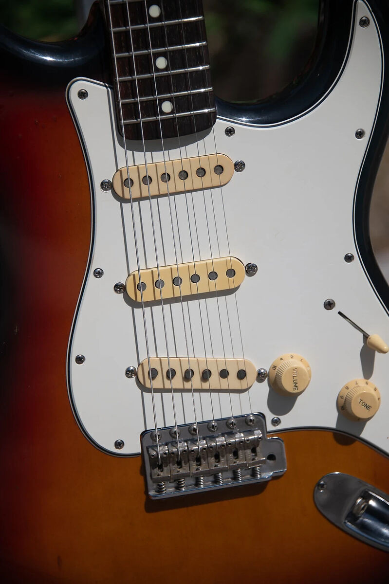 1986 Squier By Fender E Serial Stratocaster - Sunburst -Made 1986 Squier By Fender E Serial Stratocaster - Sunburst -Made