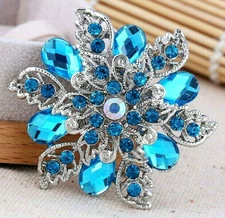 Amazing Swirl SNOWFLAKE Flower Elegant 3D Vintage Inspired CHRISTMAS Brooch Blue