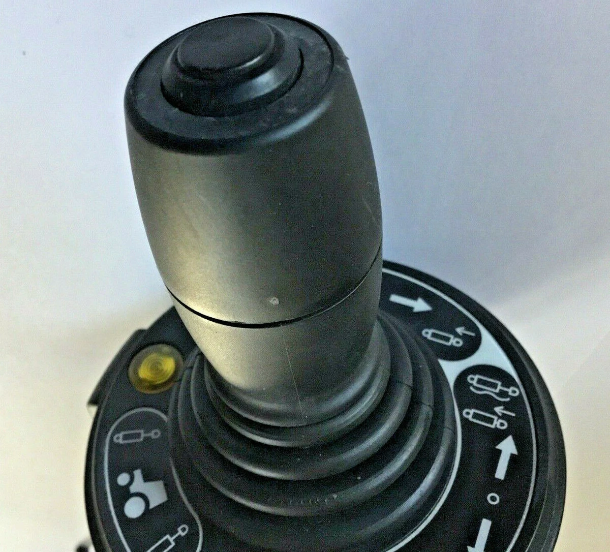 87361357 Valve control joystick replaced by part No 84261736 for 