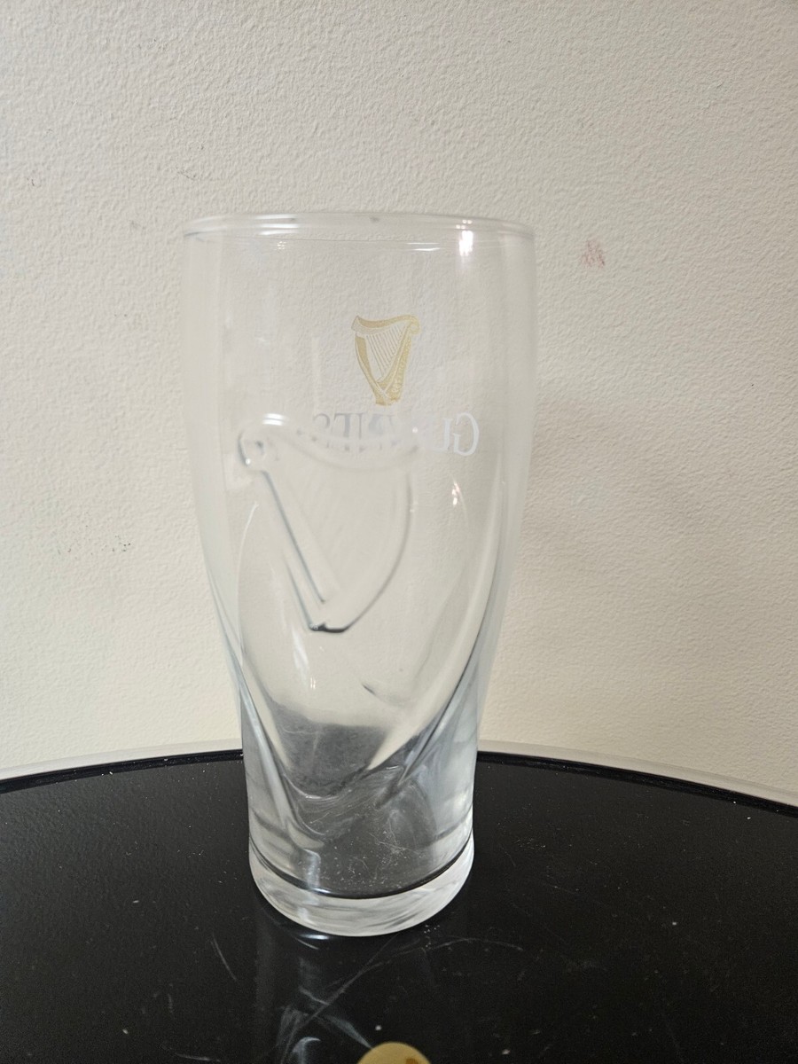 Guinness Gravity Pint Glass – 2er Set, Je 590 Ml, Mit Harfen-Logo & Konturierter Form Für Das Perfekte Guinness