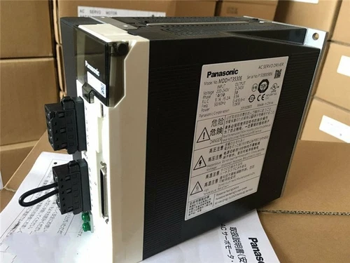 One New Panasonic MDDHT3530E Servo Driver - Picture 3 of 4