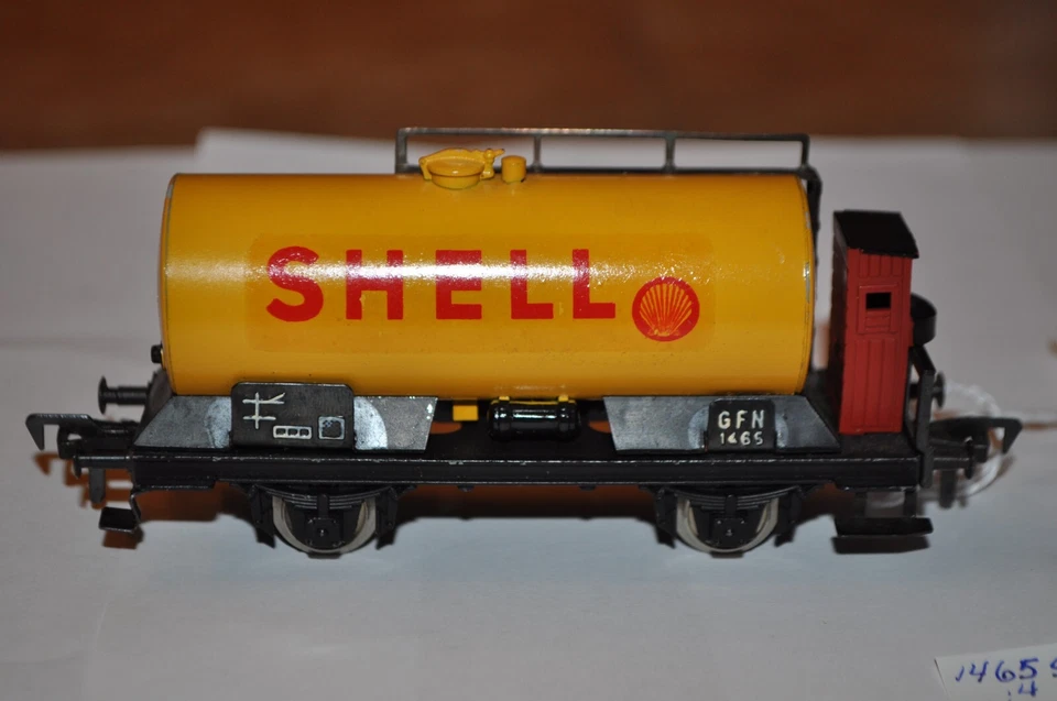 Fleischmann (1465 SH) (.4 Version) - 2-axle Tank Car w/Brake Cabin (SHELL) - #1 - Image 4 of 4