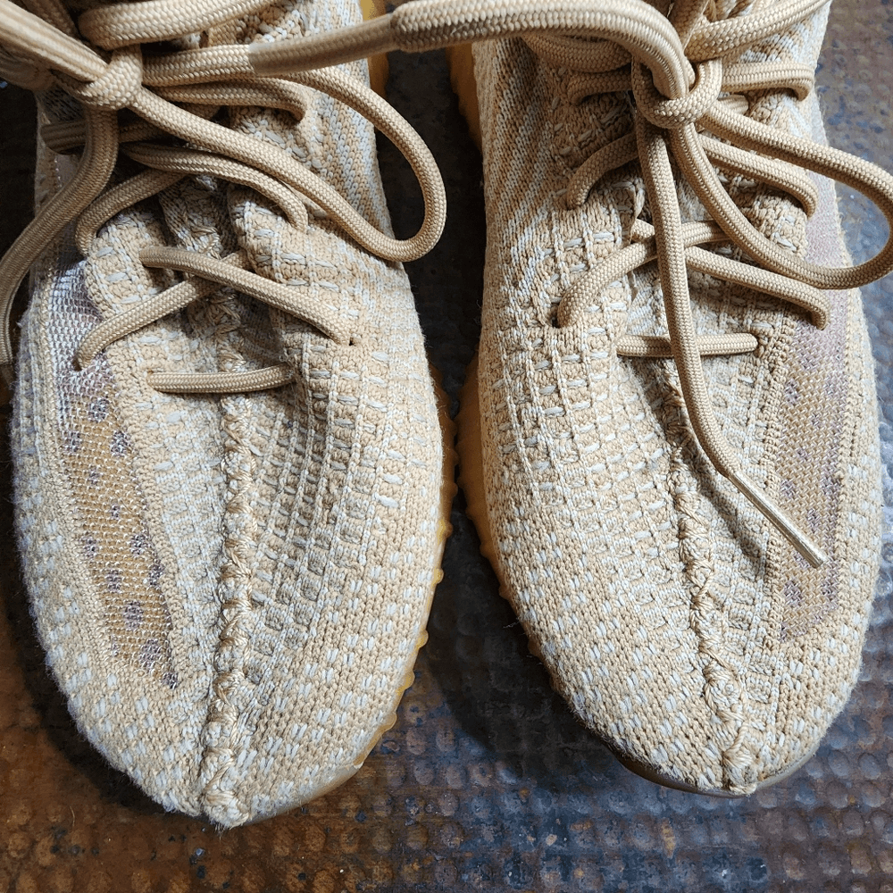 adidas Yeezy YEEZY Boost 350 V2 adidas Yeezy YEEZY Boost 350 V2