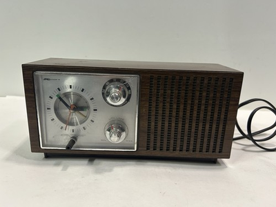 #ad Vintage KMART Electric AM Alarm Clock Radio 30 01B working $12.06