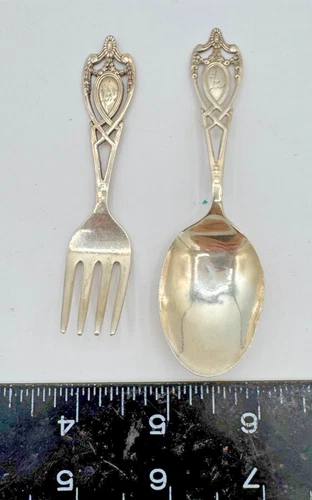 Sterling Silver Childs spoon and Fork  By Lunt, Monticello pattern