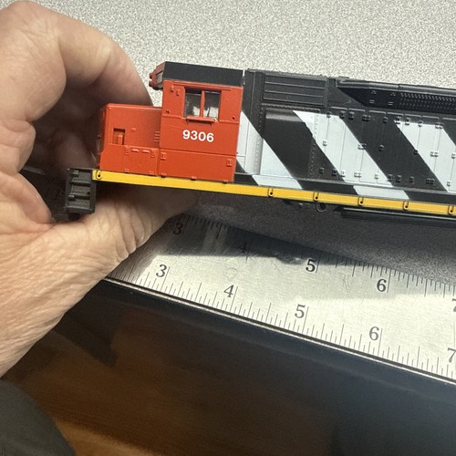 Carcasa locomotora diésel Athearn HO GP35 CN 9306 caja azul carcasa | Zustand: Used