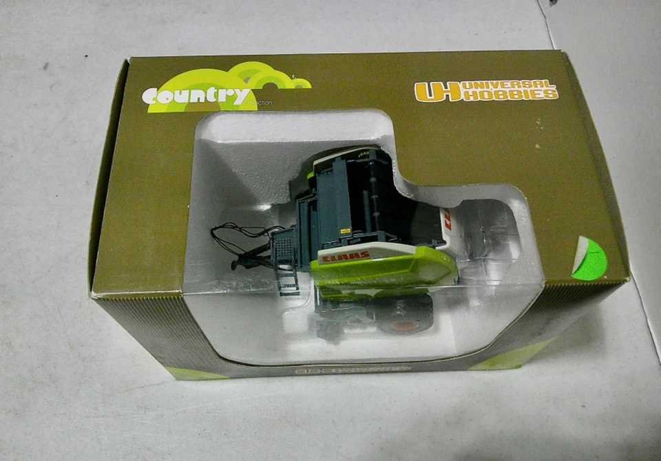 1/32 Universal Hobbies Claas Variant 365 baler with the box. - Image 2 of 4