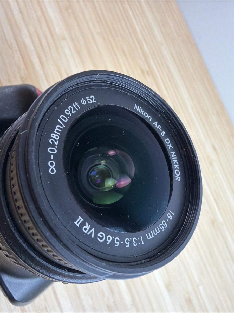 Nikon D3300 24.2 MB CAMERA DX AF-S NIKKOR Lens 18-55mm & Battery
