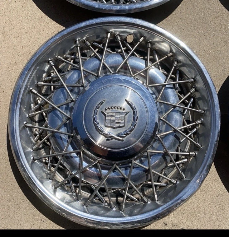 1977-1992 Cadillac Deville Fleetwood RWD 15" Wire Wheel Cover Hub Cap Set 4 - Image 3 of 4