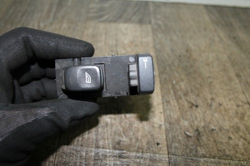 Fensterheberschalter vorne rechts 30889753 Volvo V40 Bj. 2001