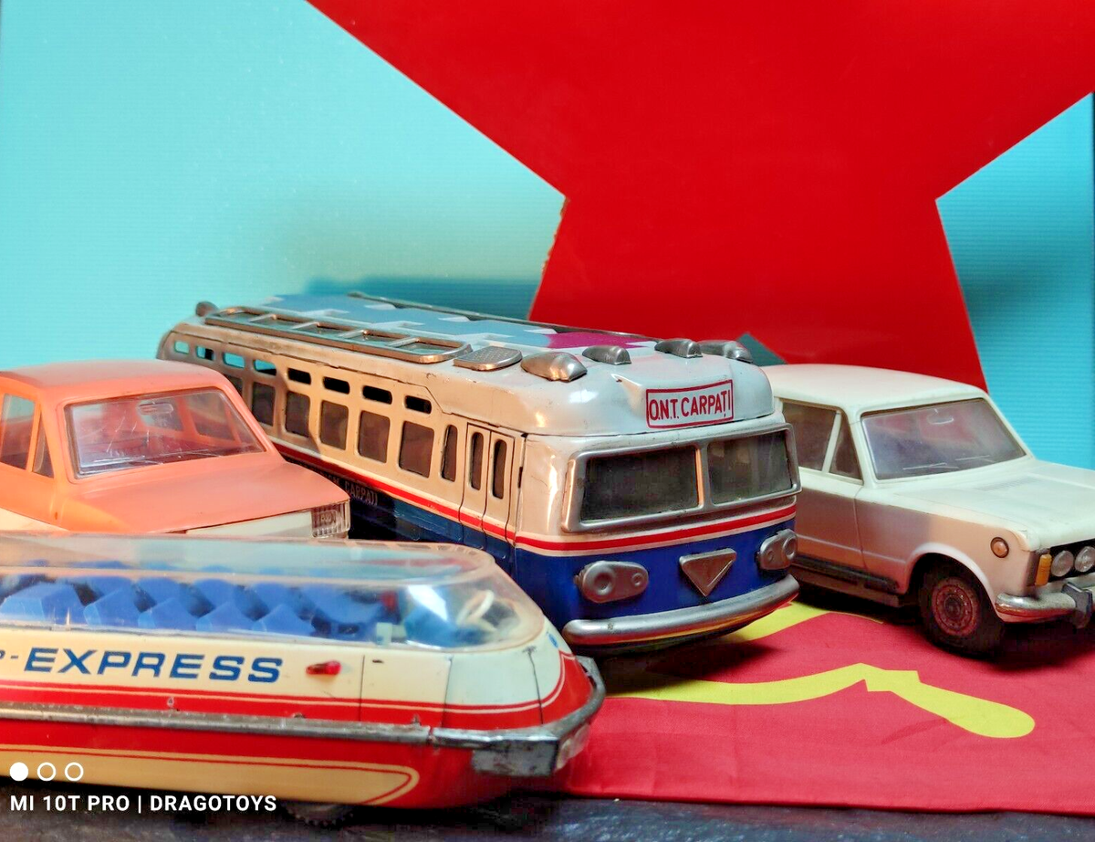 Bus International Autocar Joustra En Tôle - Friction - Vintage - Occasion