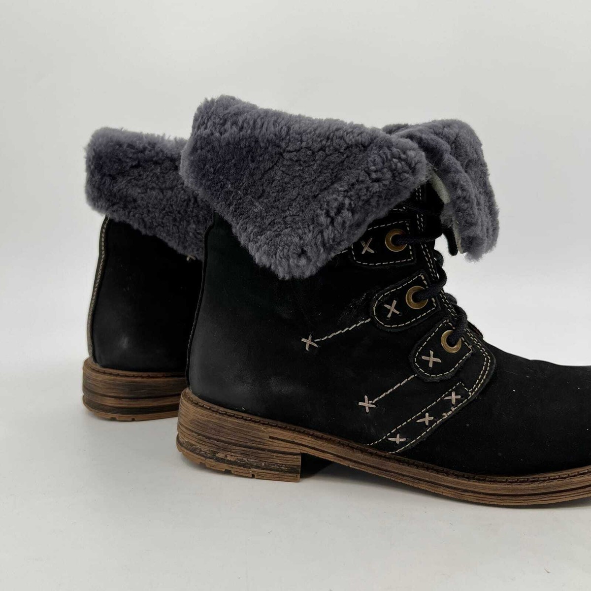 UGG Black & Gray Suede Leather Lace Up Boots | Good  display picture 2