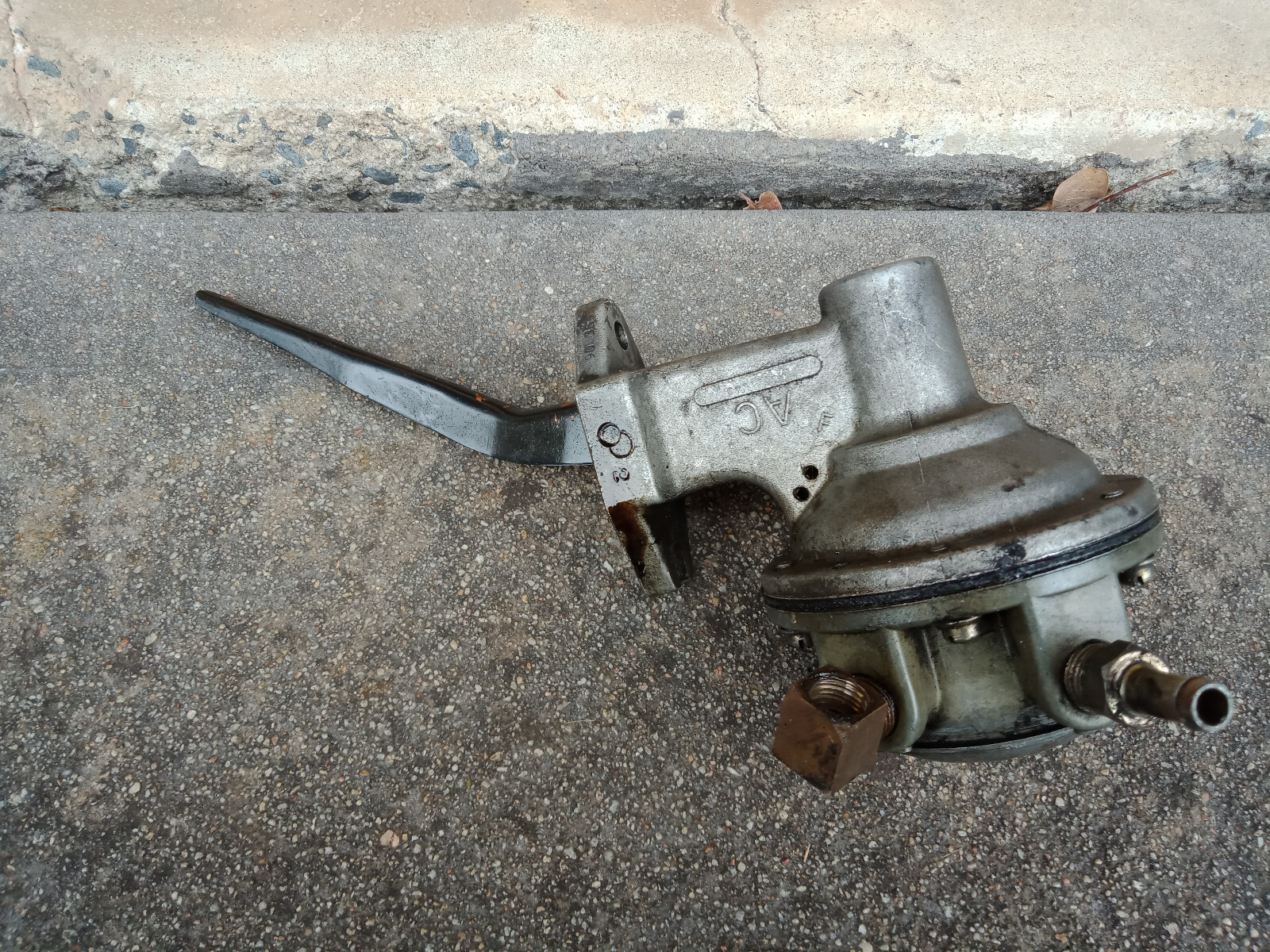 holden HG HQ HJ HX HZ WB VB VC VH VK V8 FUEL PUMP 253 308 FITTINGS