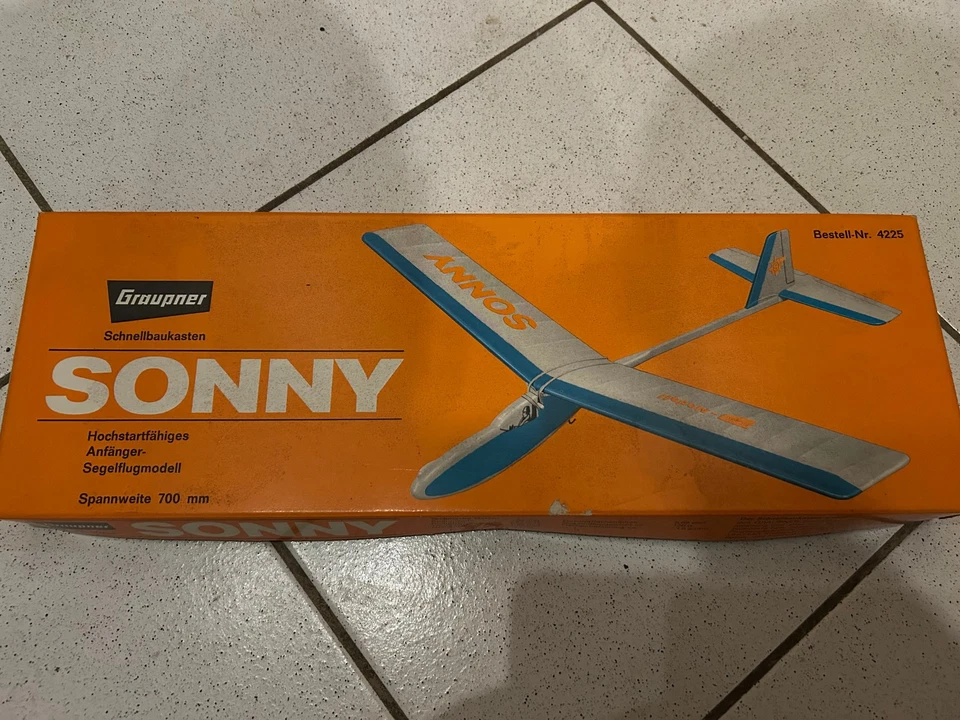 Graupner Bausatz SONNY 4225 inkl. UHU Hart